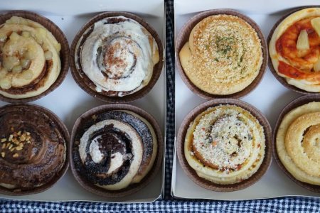 rroll banner background